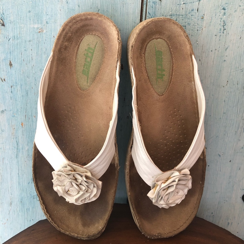 EARTH ORIGINS, “Rose White” slide-on sandals “burn more calories w/every step” - Picture 12 of 12